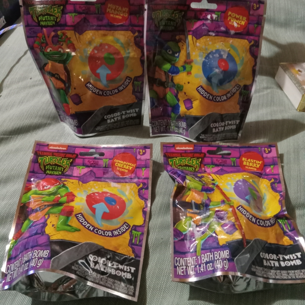TMNT TEENAGE MUTANT NINJA TURTLES MAYHEM COLOR TWIST BATH BOMBS Add to Water - Picture 3 of 5
